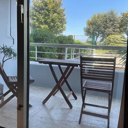 Marina Baie Des Anges, Pieds Dans L'eau Apartament *